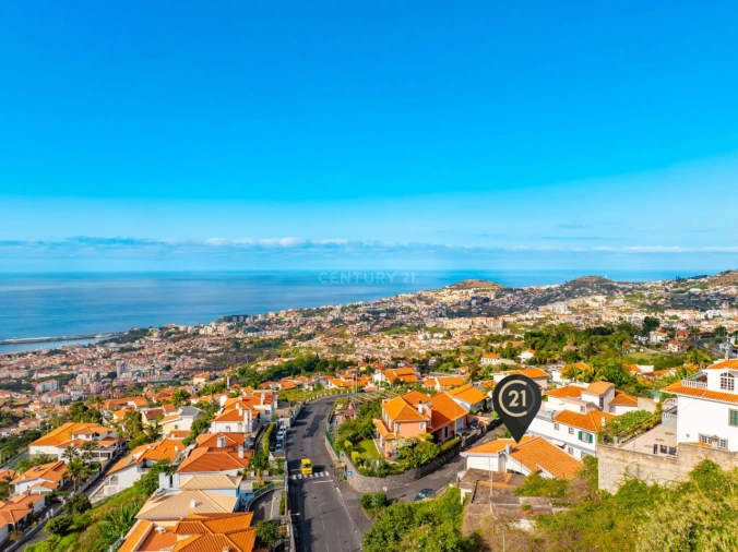 Moradia T4 para Venda em Funchal Foto 3