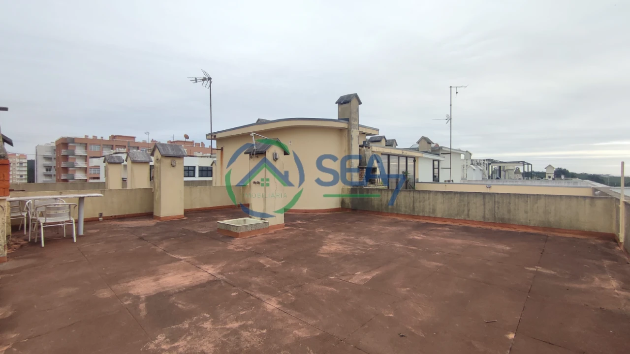 Apartamento T1 para Venda em Chafé Foto 17