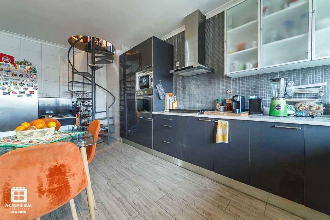 Apartamento T2 para Venda em São João da Madeira Foto 23