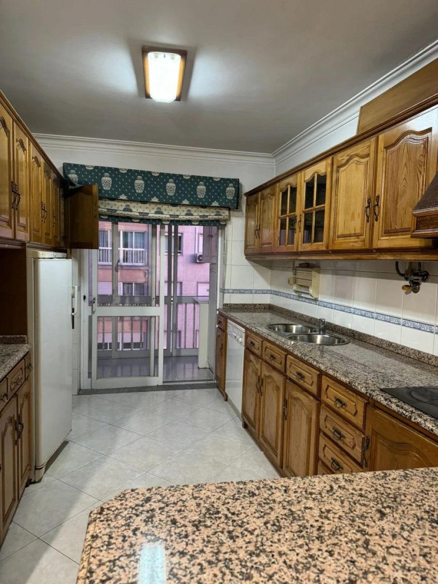 Apartamento T4 para Arrendamento em Castelo Branco Foto 10