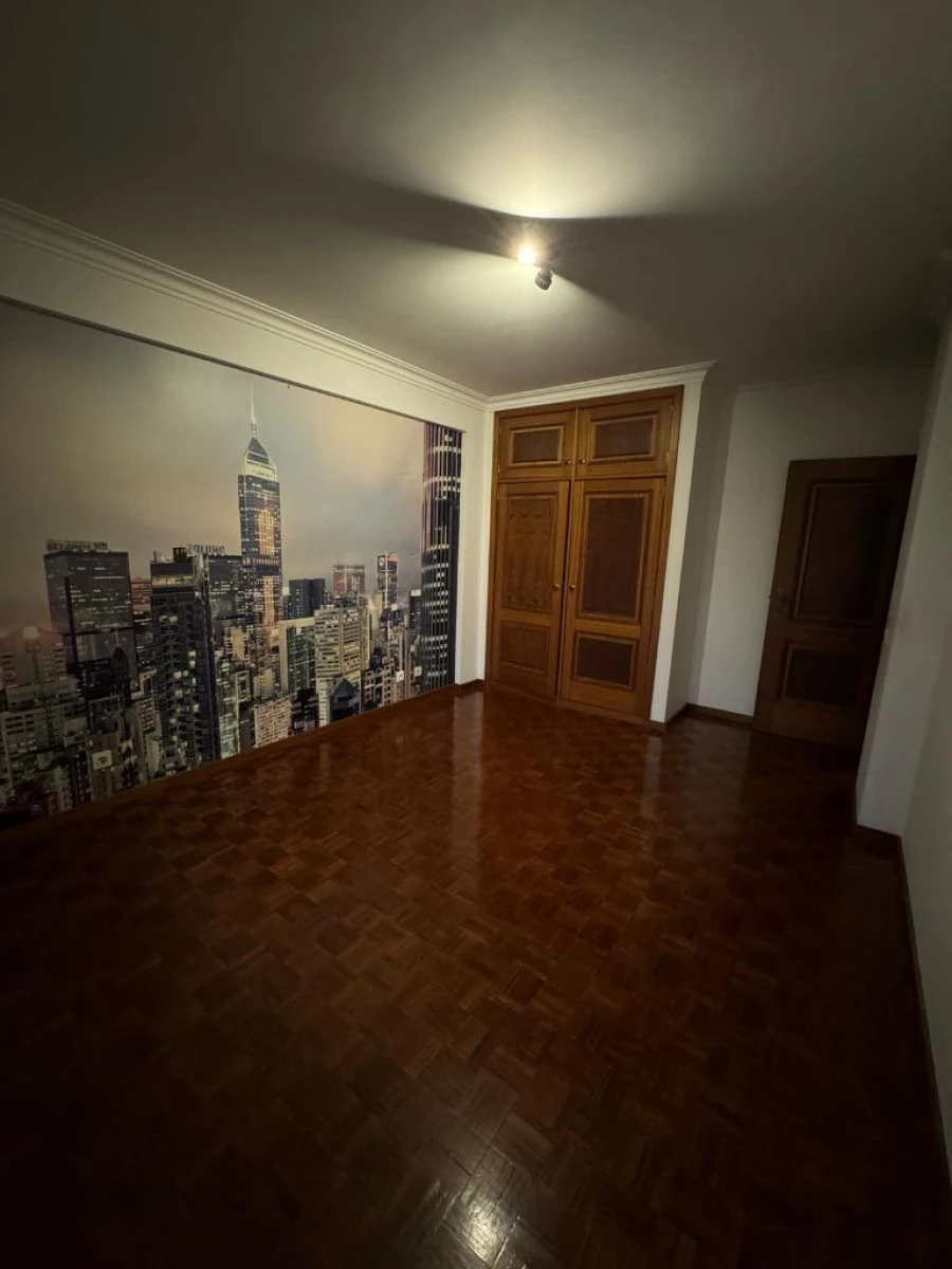 Apartamento T4 para Arrendamento em Castelo Branco Foto 11
