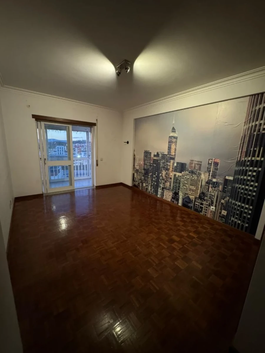 Apartamento T4 para Arrendamento em Castelo Branco Foto 1