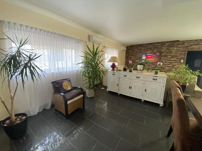 Moradia T4 para Venda em Carvide Foto 2