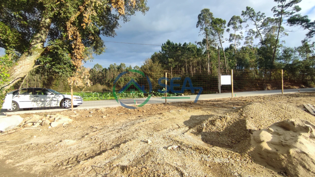 Terreno para Venda em Gemeses Foto 9