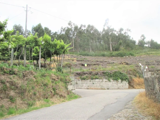 Terreno P/ Prédio para Venda em Arcos de Valdevez Foto 7