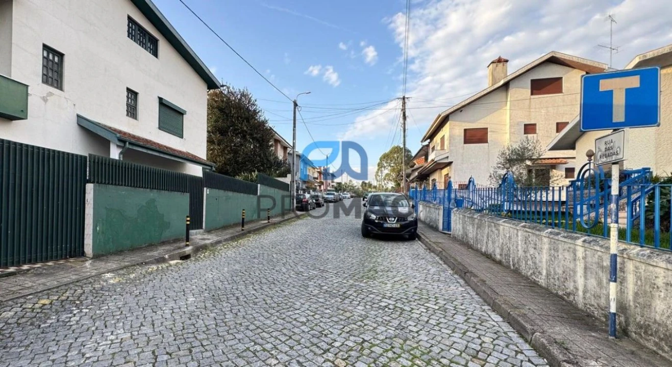 Terreno Misto para Venda em São Pedro da Cova Foto 25