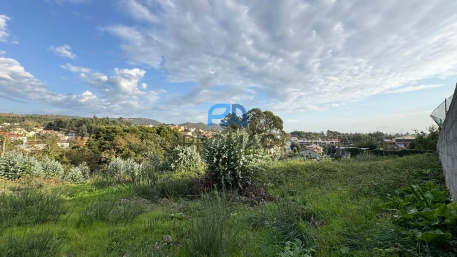 Terreno Misto para Venda em São Pedro da Cova Foto 24